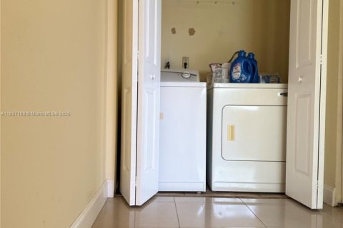 Купить кондоминиум в Майами, Флорида 3 спальни, 131.46м2, № 1799313 - фото 19