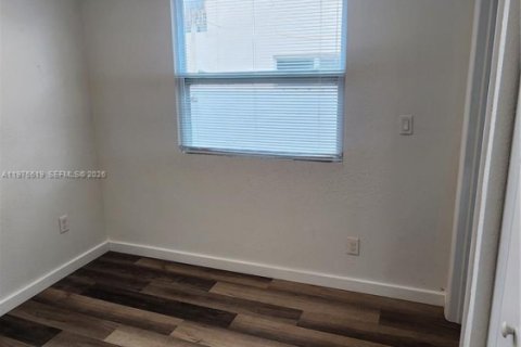 Casa en alquiler en Miami, Florida, 1 dormitorio, 44.13 m2 № 2038555 - foto 12