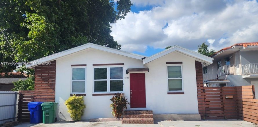 Casa en Miami, Florida 1 dormitorio, 44.13 m2 № 2038555