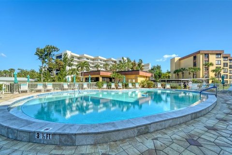 Condo in Sarasota, Florida, 2 bedrooms № 2151695 - photo 12