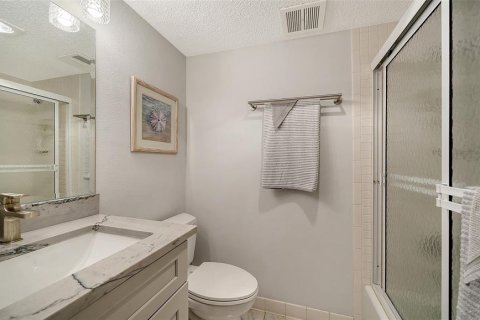 Condo in Sarasota, Florida, 2 bedrooms № 2151695 - photo 30