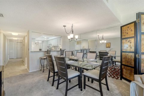 Condo in Sarasota, Florida, 2 bedrooms № 2151695 - photo 17