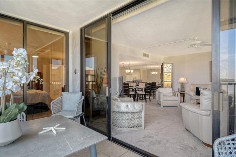 Condo in Sarasota, Florida, 2 bedrooms № 2151695 - photo 13