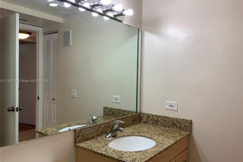 Купить кондоминиум в Дорал, Флорида 1 спальня, 65.96м2, № 1959290 - фото 8