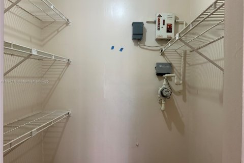 Купить кондоминиум в Дорал, Флорида 1 спальня, 65.96м2, № 1959290 - фото 9