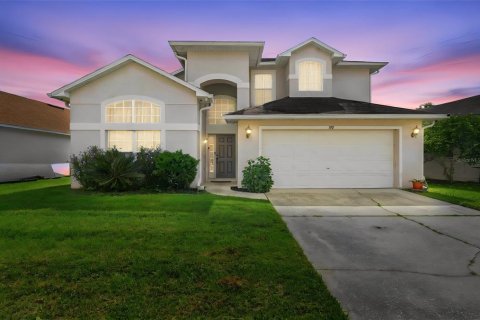 Casa en Kissimmee, Florida 6 dormitorios, 253.16 m2 № 2384417