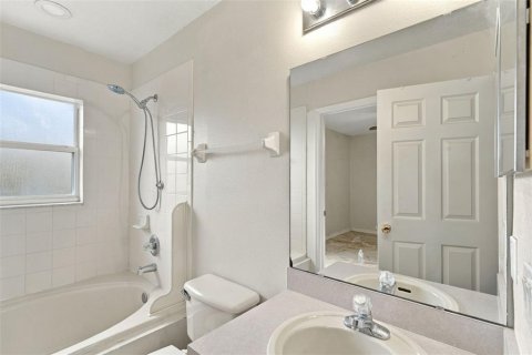 Casa en venta en Kissimmee, Florida, 6 dormitorios, 253.16 m2 № 2384417 - foto 22