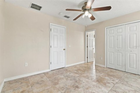 Casa en venta en Kissimmee, Florida, 6 dormitorios, 253.16 m2 № 2384417 - foto 30