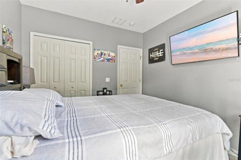 Casa en venta en Kissimmee, Florida, 6 dormitorios, 253.16 m2 № 2384417 - foto 19