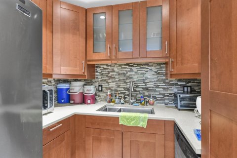 Villa ou maison à vendre à Pompano Beach, Floride: 3 chambres, 107.86 m2 № 2270830 - photo 10