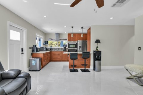 Villa ou maison à vendre à Pompano Beach, Floride: 3 chambres, 107.86 m2 № 2270830 - photo 6