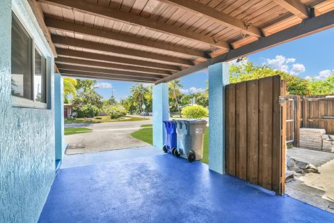 Villa ou maison à vendre à Pompano Beach, Floride: 3 chambres, 107.86 m2 № 2270830 - photo 14