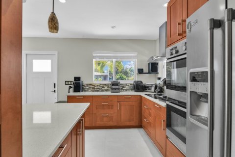 Villa ou maison à vendre à Pompano Beach, Floride: 3 chambres, 107.86 m2 № 2270830 - photo 3