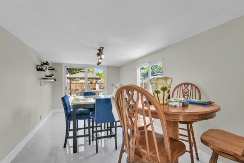 Villa ou maison à vendre à Pompano Beach, Floride: 3 chambres, 107.86 m2 № 2270830 - photo 20