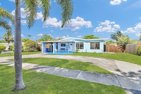 Villa ou maison à Pompano Beach, Floride 3 chambres, 107.86 m2 № 2270830