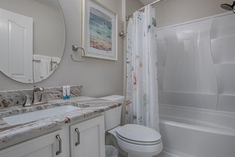 House in The Villages, Florida 3 bedrooms, 137.22 sq.m. № 1688526 - photo 21