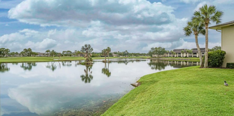 Condominio en Vero Beach, Florida, 2 dormitorios № 1179490