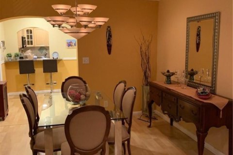 Commercial property in Fort Lauderdale, Florida 167.22 sq.m. № 2083149 - photo 16