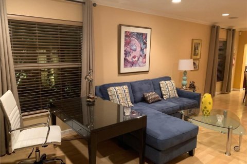 Commercial property in Fort Lauderdale, Florida 167.22 sq.m. № 2083149 - photo 14