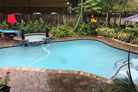 Commercial property in Fort Lauderdale, Florida 167.22 sq.m. № 2083149 - photo 30