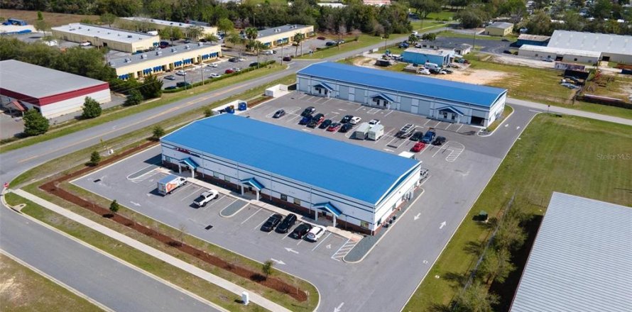 Propiedad comercial en Leesburg, Florida № 1568248