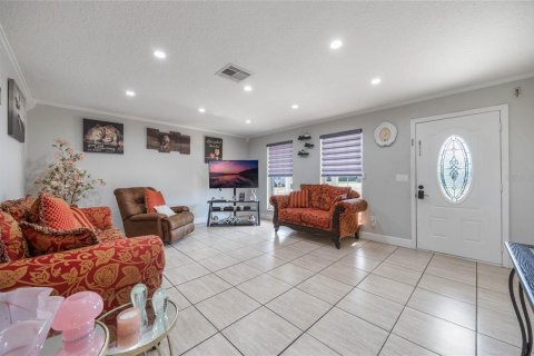 Casa en venta en Deltona, Florida, 3 dormitorios, 149.57 m2 № 1543267 - foto 6