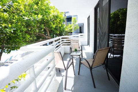 Condo in Aventura, Florida, 2 bedrooms  № 2170728 - photo 12