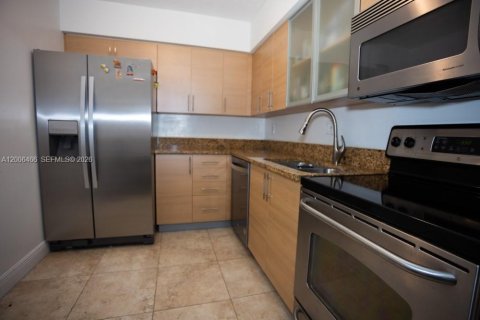 Condo in Aventura, Florida, 2 bedrooms  № 2170728 - photo 3