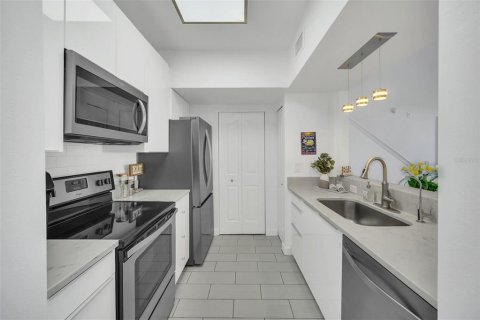 Condo in Celebration, Florida, 3 bedrooms  № 1511004 - photo 2