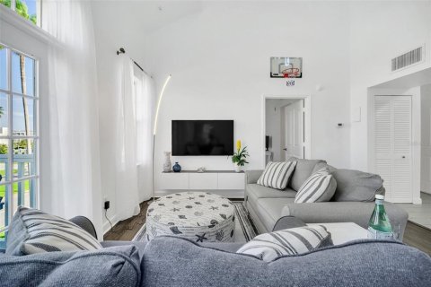 Condo in Celebration, Florida, 3 bedrooms  № 1511004 - photo 22