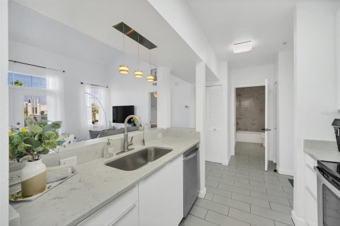 Condo in Celebration, Florida, 3 bedrooms  № 1511004 - photo 15