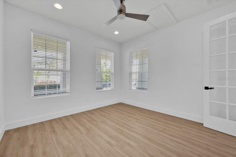 House in Winter Garden, Florida 4 bedrooms, 231.33 sq.m. № 1876179 - photo 6
