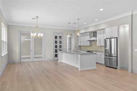 Casa en venta en Apopka, Florida, 5 dormitorios, 304.16 m2 № 1881228 - foto 5