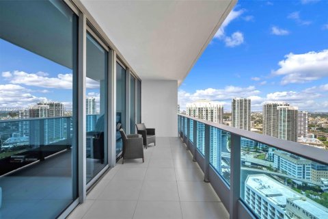 Купить кондоминиум в Майами, Флорида 1 спальня, 76.37м2, № 2055128 - фото 15