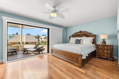 Townhouse in Sarasota, Florida 3 bedrooms, 230.4 sq.m. № 1618677 - photo 19