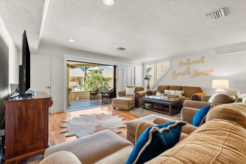 Townhouse in Sarasota, Florida 3 bedrooms, 230.4 sq.m. № 1618677 - photo 15