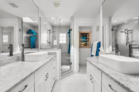 Townhouse in Sarasota, Florida 3 bedrooms, 230.4 sq.m. № 1618677 - photo 25