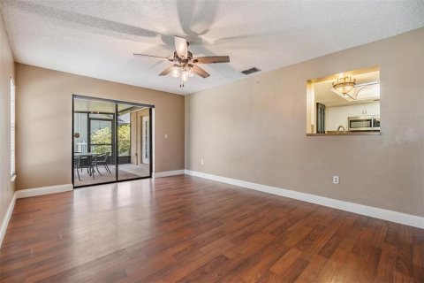 House in Zephyrhills, Florida 4 bedrooms, 202.25 sq.m. № 1690687 - photo 21