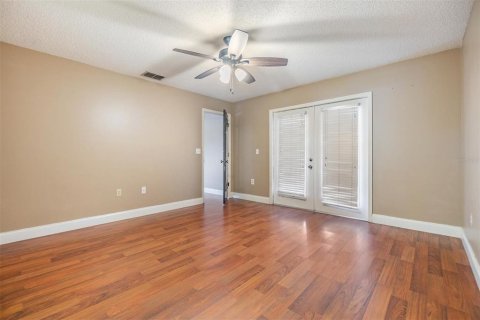 House in Zephyrhills, Florida 4 bedrooms, 202.25 sq.m. № 1690687 - photo 24
