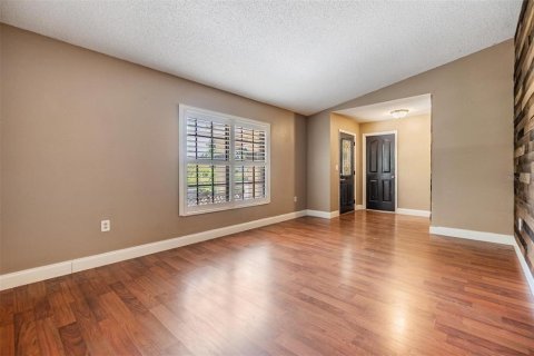 House in Zephyrhills, Florida 4 bedrooms, 202.25 sq.m. № 1690687 - photo 6