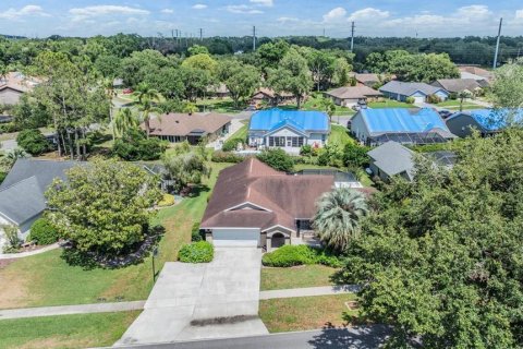 House in Zephyrhills, Florida 4 bedrooms, 202.25 sq.m. № 1690687 - photo 2