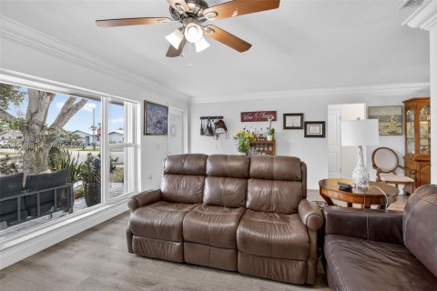 Casa en venta en Sunrise, Florida, 3 dormitorios, 130.06 m2 № 2026707 - foto 6