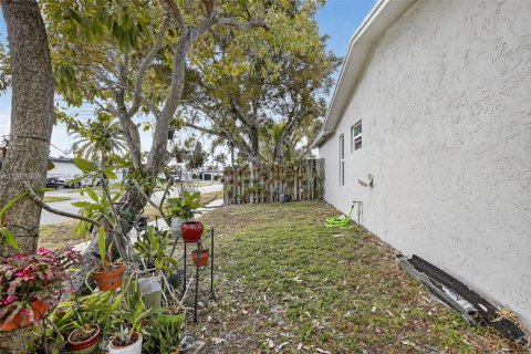 Casa en venta en Sunrise, Florida, 3 dormitorios, 130.06 m2 № 2026707 - foto 30