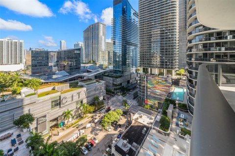 Condo in Miami, Florida, 2 bedrooms  № 1488755 - photo 30