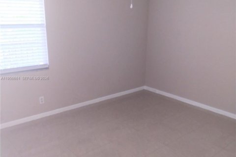 Condominio en alquiler en Pembroke Pines, Florida, 2 dormitorios, 102.75 m2 № 2010574 - foto 7