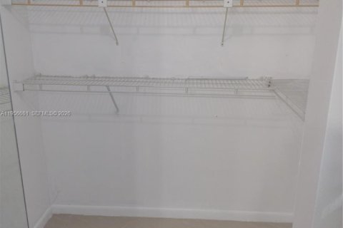 Condominio en alquiler en Pembroke Pines, Florida, 2 dormitorios, 102.75 m2 № 2010574 - foto 6