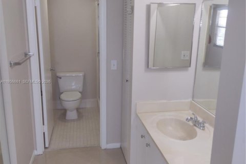 Condominio en alquiler en Pembroke Pines, Florida, 2 dormitorios, 102.75 m2 № 2010574 - foto 8