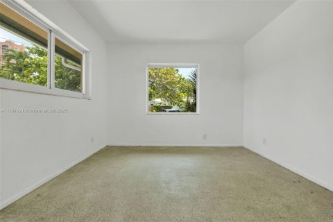 Casa en venta en Fort Lauderdale, Florida, 3 dormitorios № 1726862 - foto 19