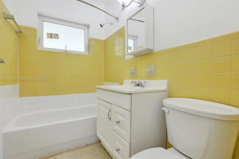 Casa en venta en Fort Lauderdale, Florida, 3 dormitorios № 1726862 - foto 24