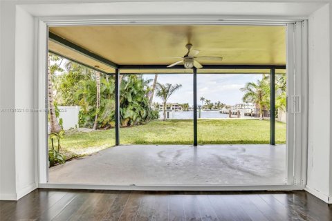 Casa en venta en Fort Lauderdale, Florida, 3 dormitorios № 1726862 - foto 8